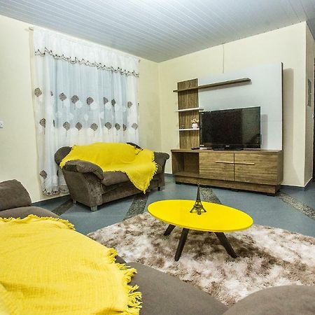 Casa Grande Com 2 Quartos E 1 Suite Foz do Iguaçu Eksteriør bilde